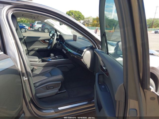 2018 AUDI Q7 WA1LAAF79JD045575 Photo 4