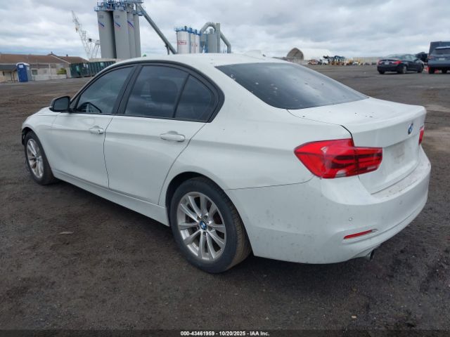 2018 BMW 320I WBA8E1G50JNU89559 Photo 2