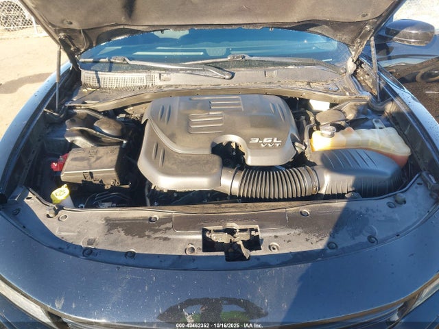 2C3CDXJG1HH564015 Dodge Charger Sxt Awd