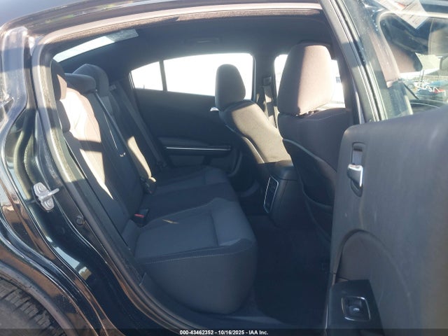 2C3CDXJG1HH564015 Dodge Charger Sxt Awd