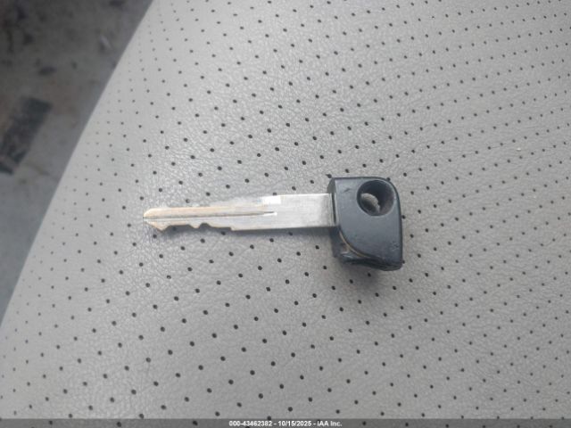 2005 ACURA RL JH4KB16545C002916 Photo 10