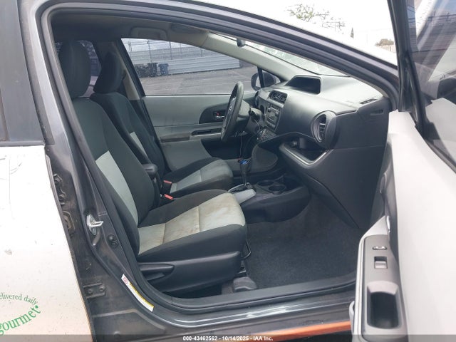 JTDKDTB37E1573369 Toyota 1nz-fxe+1lm