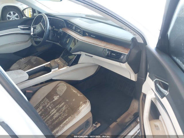 2019 AUDI E-TRON WA1LABGE7KB015443 Photo 4