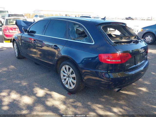 2011 AUDI A4 WAUWFAFL1BA069225 Photo 2