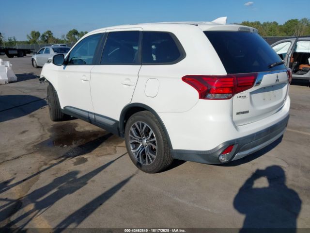 2018 MITSUBISHI OUTLANDER JA4AD3A34JZ033044 Photo 2