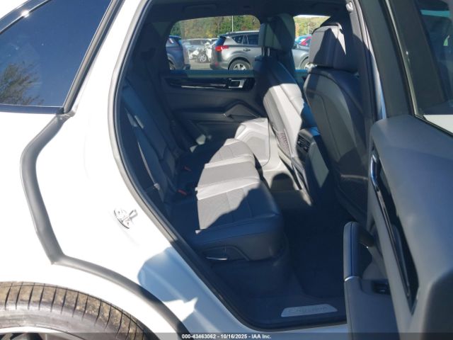 2021 PORSCHE CAYENNE WP1AA2AY7MDA02911 Photo 7