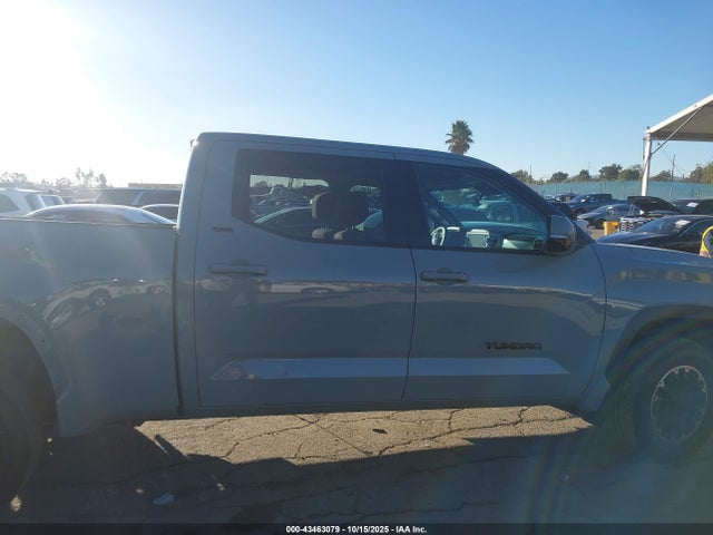 5TFLA5EC3NX008828 Toyota Tundra Sr5