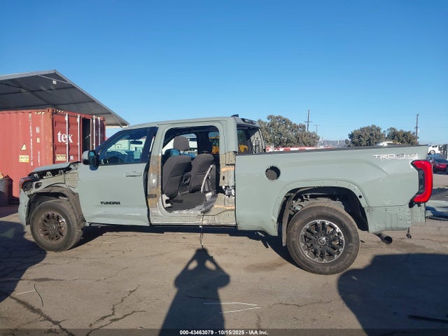 5TFLA5EC3NX008828 Toyota Tundra Sr5