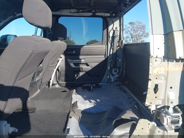 5TFLA5EC3NX008828 Toyota Tundra Sr5