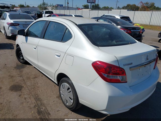 2018 MITSUBISHI MIRAGE G4 ML32F3FJXJHF13189 Photo 2