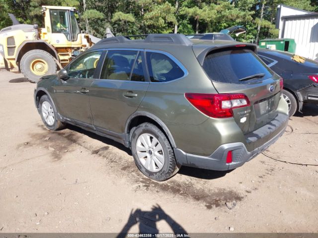 2018 SUBARU OUTBACK 4S4BSAFC0J3388367 Photo 2
