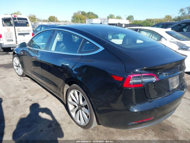 2018 TESLA MODEL 3 5YJ3E1EB6JF184958 Photo 2