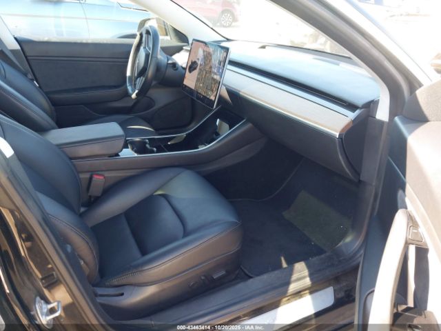 2018 TESLA MODEL 3 5YJ3E1EB6JF184958 Photo 4