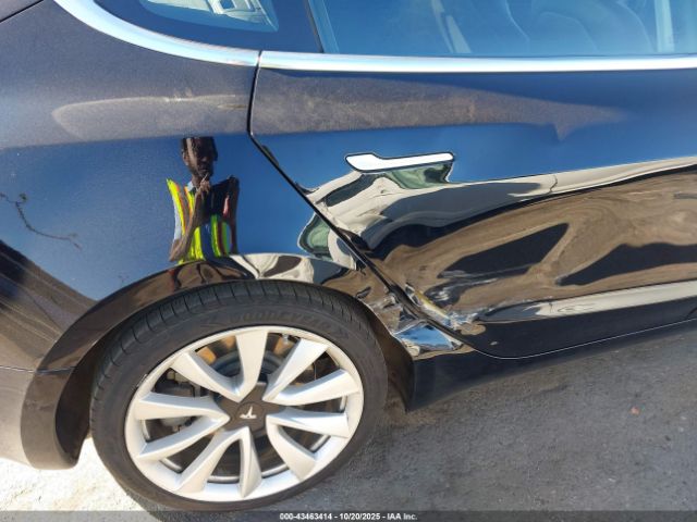 2018 TESLA MODEL 3 5YJ3E1EB6JF184958 Photo 5