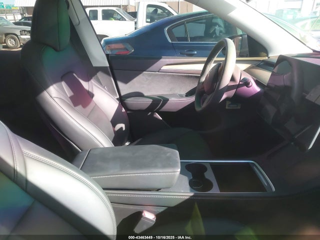 2024 TESLA MODEL Y 7SAYGDEE0RA215113 Photo 4