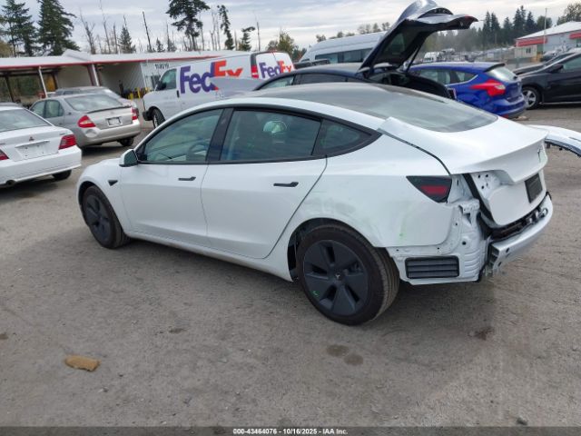 2022 TESLA MODEL 3 5YJ3E1EB4NF306271 Photo 2