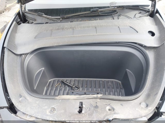 2024 TESLA MODEL Y 7SAYGDED2RF182142 Photo 9