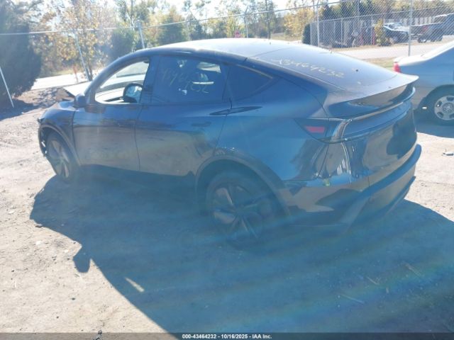 2026 TESLA MODEL Y 7SAYGDEE4TF449166 Photo 2