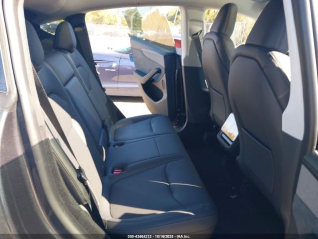 2026 TESLA MODEL Y 7SAYGDEE4TF449166 Photo 7