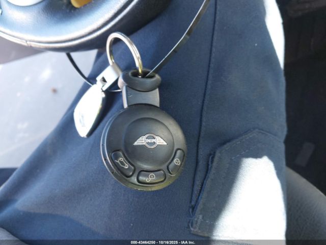 2007 MINI COOPER S WMWMF73587TL90450 Photo 10