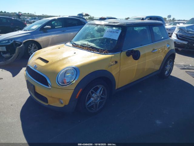 2007 MINI COOPER S WMWMF73587TL90450 Photo 1