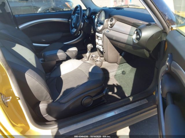 2007 MINI COOPER S WMWMF73587TL90450 Photo 4