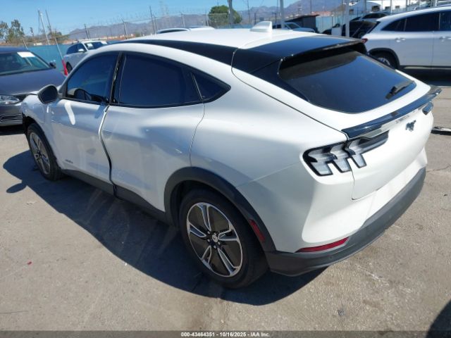 2022 FORD MUSTANG MACH-E 3FMTK1RM1NMA18574 Photo 2