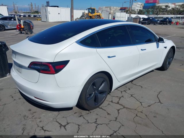 2018 TESLA MODEL 3 5YJ3E1EA0JF168813 Photo 3