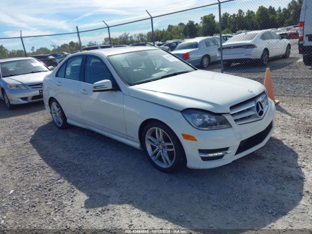 2012 MERCEDES-BENZ C 300 WDDGF8BB1CA704383