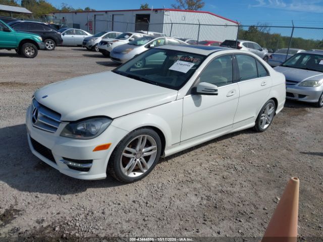 2012 MERCEDES-BENZ C 300 WDDGF8BB1CA704383 Photo 1