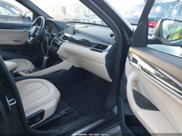 2018 BMW X1 WBXHU7C32J5H42562 Photo 4