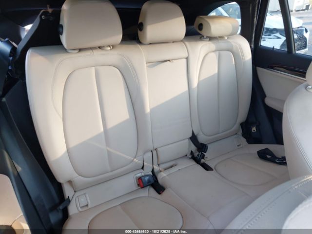 2018 BMW X1 WBXHU7C32J5H42562 Photo 7