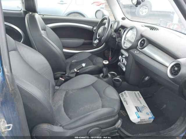 2008 MINI COOPER S CLUBMAN WMWMM33548TP70787 Photo 4