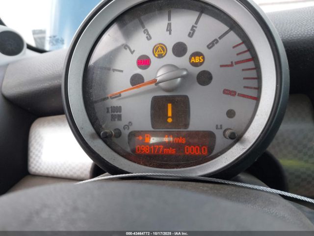 2008 MINI COOPER S CLUBMAN WMWMM33548TP70787 Photo 6