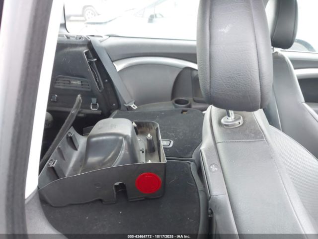 2008 MINI COOPER S CLUBMAN WMWMM33548TP70787 Photo 7