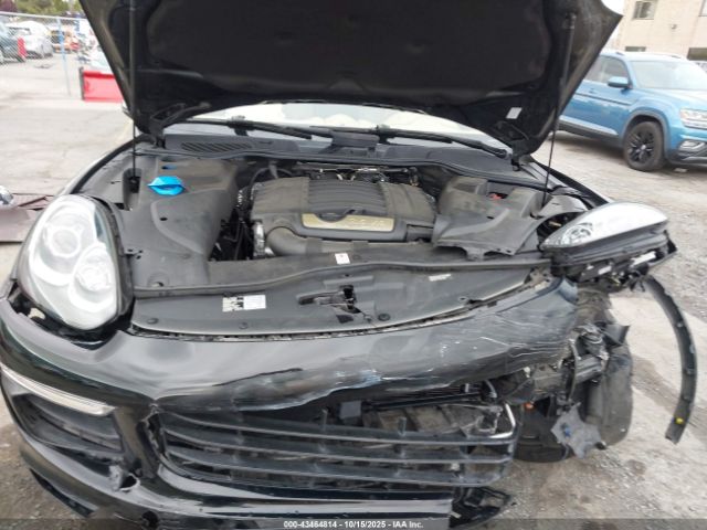 2016 PORSCHE CAYENNE WP1AA2A26GKA09375 Photo 9