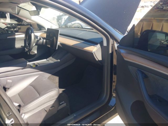 2025 TESLA MODEL Y 7SAYGDED5SF248415 Photo 4