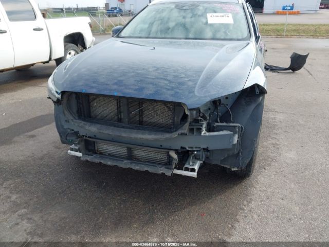 2021 VOLVO XC60 YV4102RKXM1765542 Photo 5