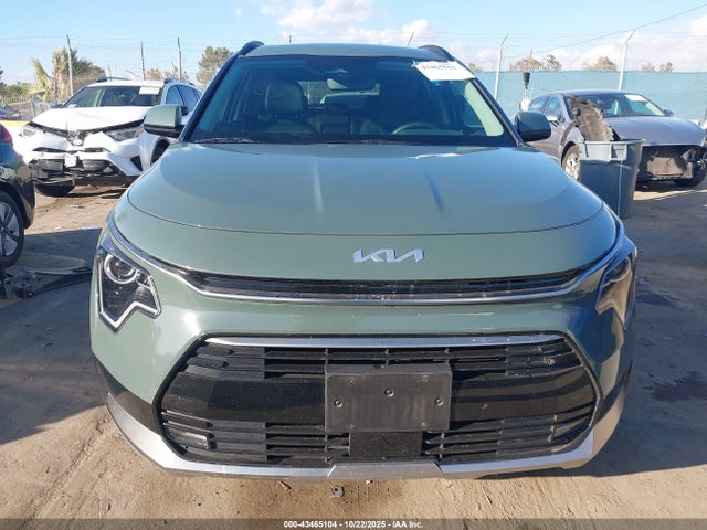 KNDCR3LEXR5176677 KIA Niro Ex Touring