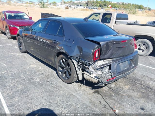 2022 CHRYSLER 300 2C3CCABGXNH158678 Photo 2