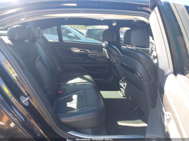 2022 BMW 740 WBA7T2C08NCJ56819 Photo 7
