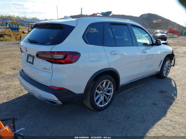 2022 BMW X5 5UXCR6C01N9L82994 Photo 3