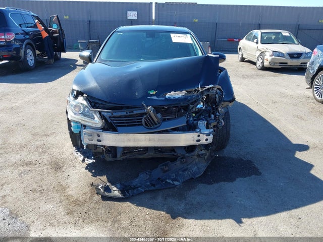 Lexus CT 200H 2017 JTHKD5BH0H2288176 Image 13