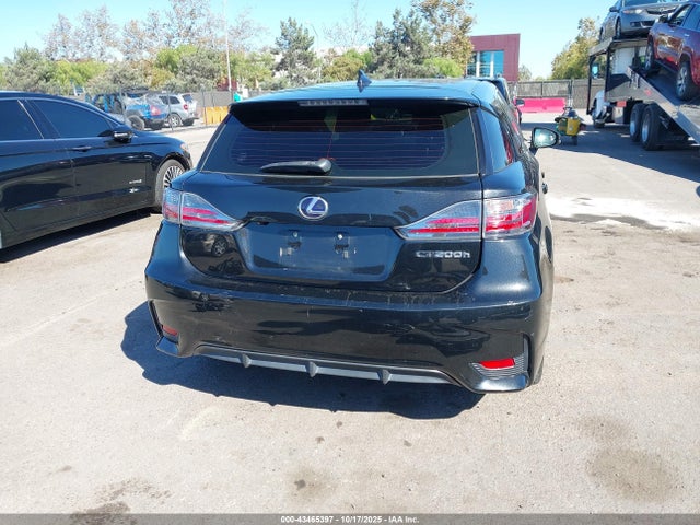 Lexus CT 200H 2017 JTHKD5BH0H2288176 Image 17