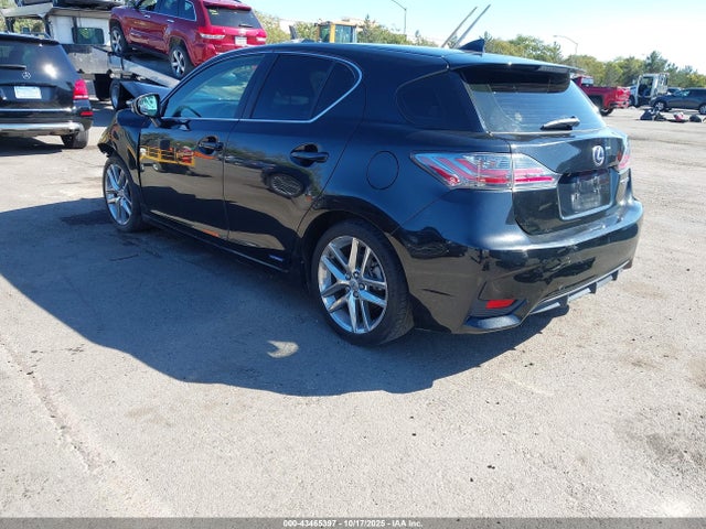 2017 LEXUS CT 200H JTHKD5BH0H2288176 Photo 2
