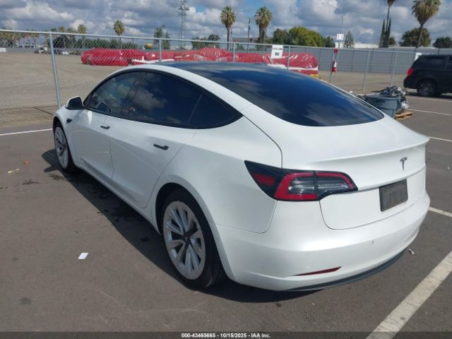 2022 TESLA MODEL 3 5YJ3E1EA4NF185216 Photo 2