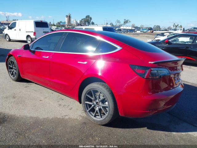 2018 TESLA MODEL 3 5YJ3E1EA9JF058195 Photo 2
