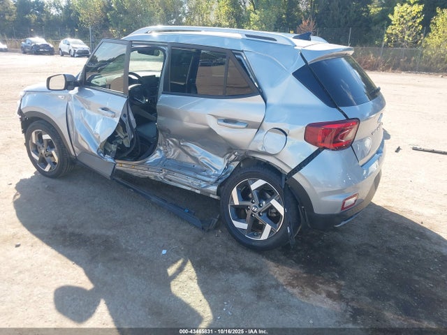 2021 HYUNDAI VENUE KMHRC8A32MU090462 Photo 2