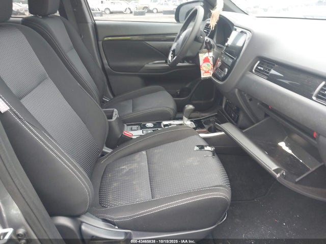 2018 MITSUBISHI OUTLANDER JA4AZ3A32JZ022187 Photo 4