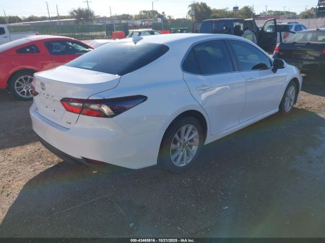 2022 TOYOTA CAMRY 4T1C11AK4NU647352 Photo 3